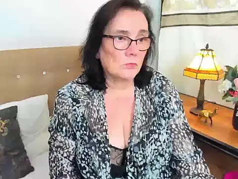 dorisdesire - DorisDesire's free webcam