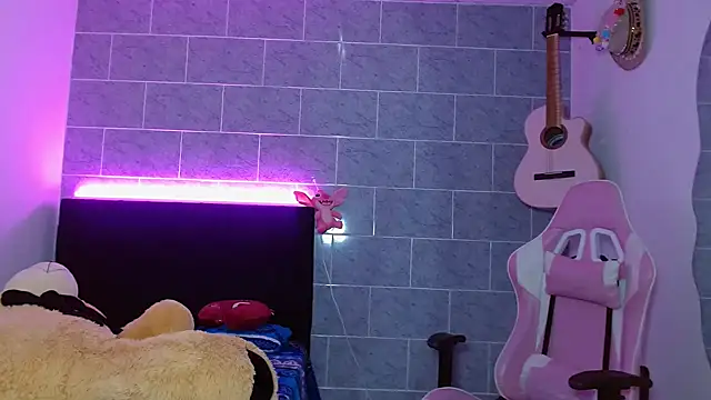 lolaa_0123 - Lolaa_0123's free webcam