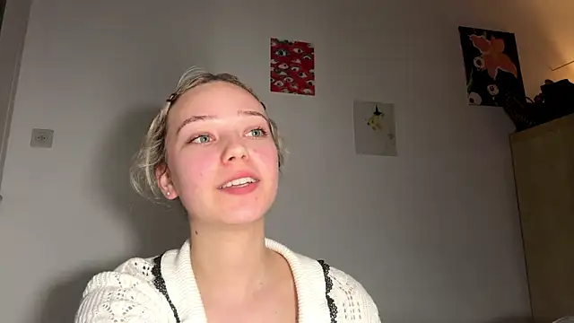 sourmidday - SourMidday's free webcam