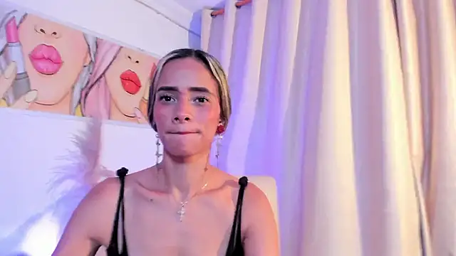 skiinnyana - SkiinnyAna's free webcam