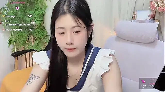 yvonne-07 - Yvonne-07's free webcam