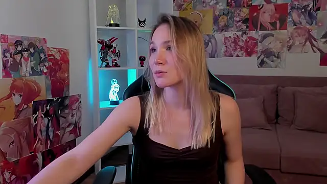 elaravoltage - ElaraVoltage's free webcam