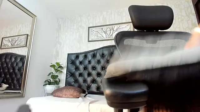 Lander_Cruz's live cam