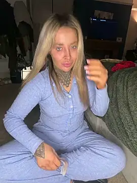 Summerwestt live sex cam