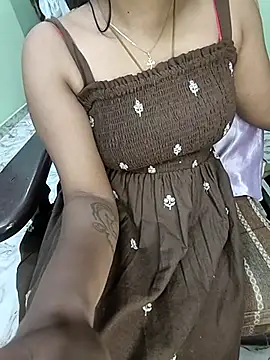 tamil_thaara03 - Tamil_thaara03's free webcam - UK Sex Cams