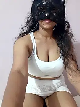 Webcam Model (Chathuni)  is live.Free join now!