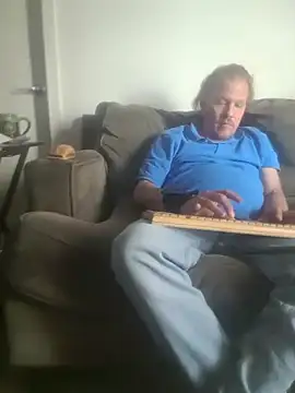 yourmasterisbored - YourMasterisBored's free webcam - UK Sex Cams