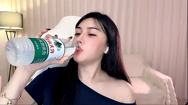 美女Canbaobao-KK在线直播