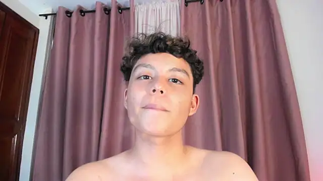 chico_medusa (M twink) - get naked baby show ur body