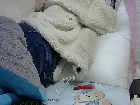 shanty_shaniz (F young) - RIDE DILDO IN DOGGY