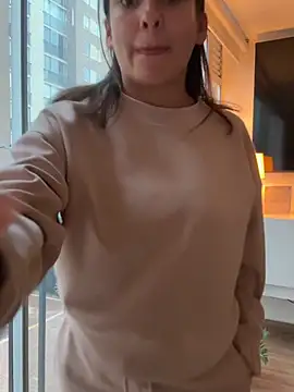 talia_bonet (F young) - Show pussy on the balcony shhhh