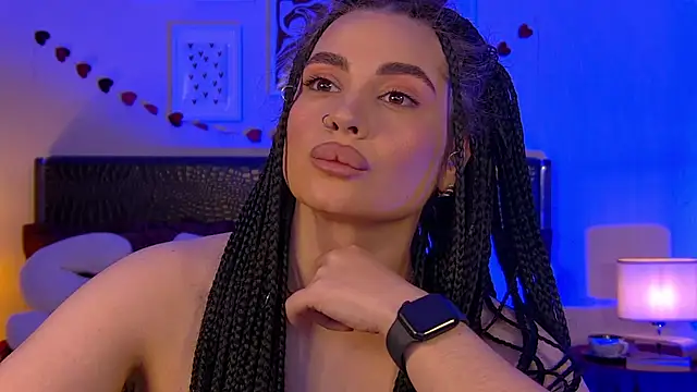 adrianatorres (F young) - sensual teasing on the bed