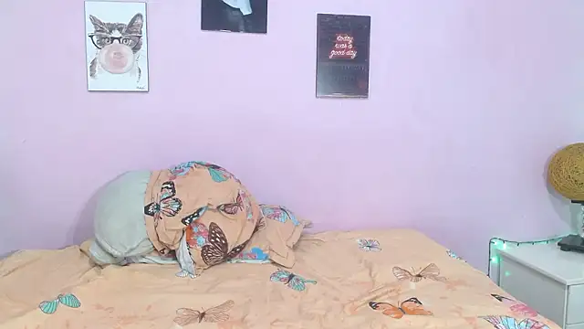 enzzo_rossi (M young) - show ass