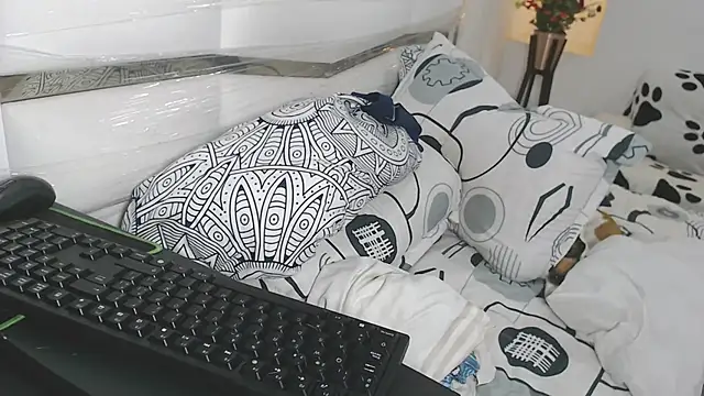 yina-rosse (T milf) - #anal #anal-toys #big-ass #big-cocks #big-tits #bisexuals #blowjob #brunettes #cam2cam #colombian #deepthroat #dildo-or-vibrator #dirty-talk #doggy-style #erotic-dance #fingering #gagging #glamour #hd #latin #masturbation #middle-priced-privates #milfs #mtf #nipple-toys #oil-show #penis-ring #petite #recordable-privates #recordable-publics #sex-toys #sexting #shaven #shemale #small-audience #spanish-speaking #striptease #titty-fuck #ts #uncut