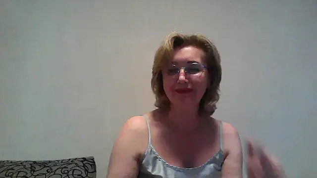 irynamolbertx - IrynaMolbertx's free webcam - UK Sex Cams