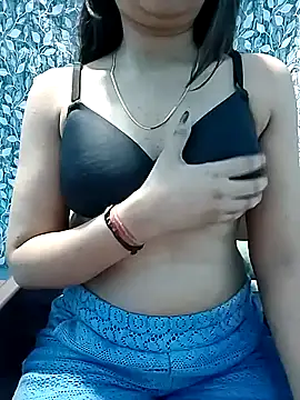 Webcam Model (Vaani_Actress)  is live.Free join now!