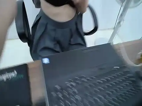 _lady- - _Lady-'s free webcam - UK Sex Cams