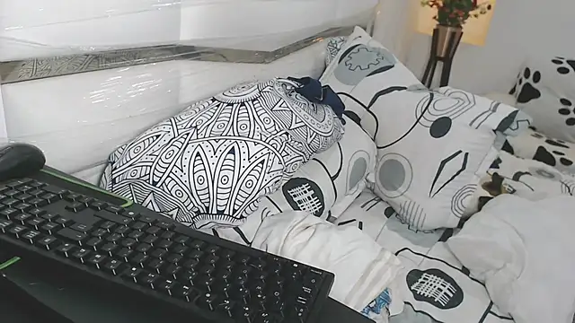 yina-rosse live sex cam