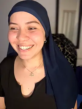 Webcam Model (MatchedEyebrow)  is live.Free join now!