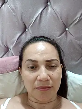 amanda39 (F milf) - 30 lashes on my buttocks