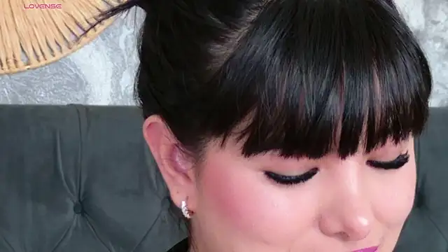 _miss_alexxxa (F young) - Flirt with you and suck my fingers