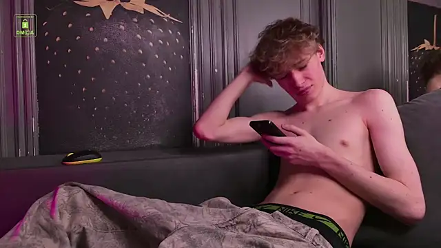 Kevin_Garsia live sex cam