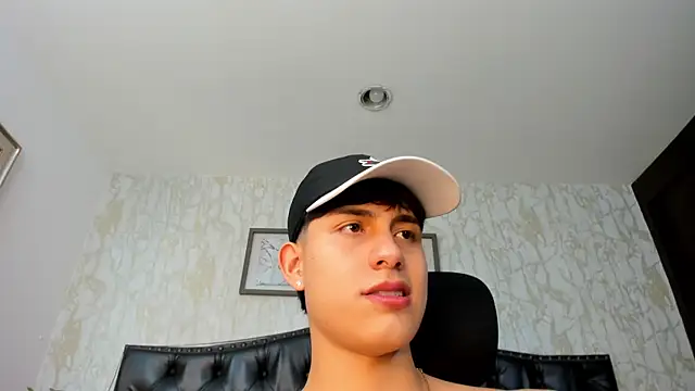 Lander_Cruz's live cam