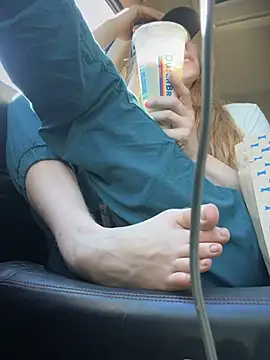 GoldenFlameGoddess webcam