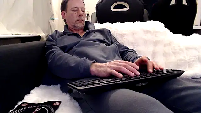 sexy_ass_mike - Sexy_Ass_Mike's free webcam - UK Sex Cams