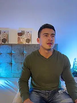 chris_clarck (M young) - take off my tshirt😏🔥