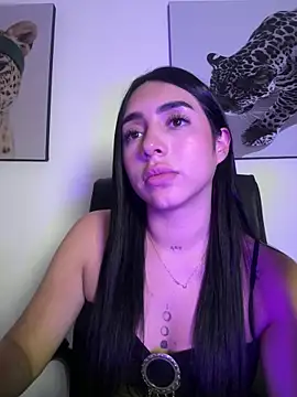 Webcam Model (isabella_jade)  is live.Free join now!