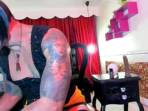 lilith_madame_satan - Lilith_madame_satan's free webcam - UK Sex Cams