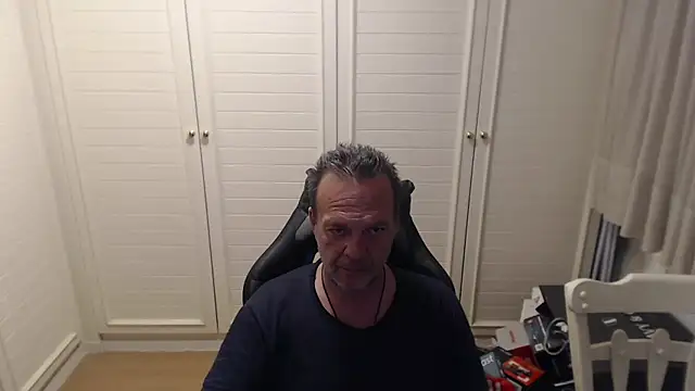 dimitrios30 - Dimitrios30's free webcam - UK Sex Cams