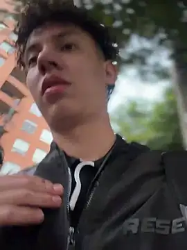 yoursexyjose - Yoursexyjose's free webcam - UK Sex Cams