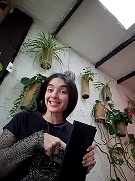 Webcam Model (Sam_Sara)  is live.Free join now!