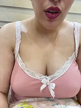 Bold-arabic-vibes's room