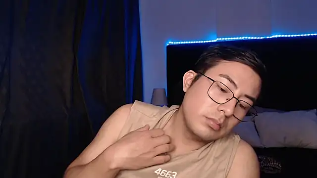 andrewmhilton_ live sex cam