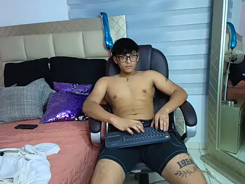 Live sex cam of mathias_oberlin