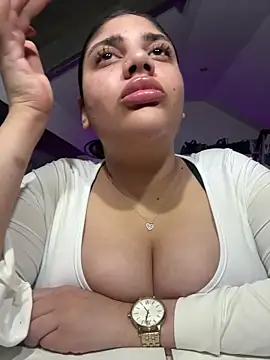 Webcam Model (MinaKhalina) is live