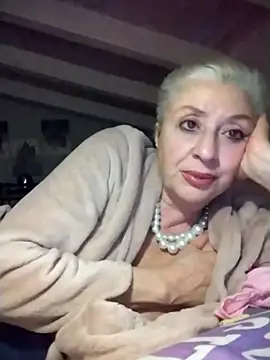 divinaerotica (F mature) - Decidiamo al momento