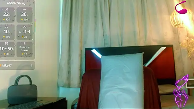 katha_Crawford webcam