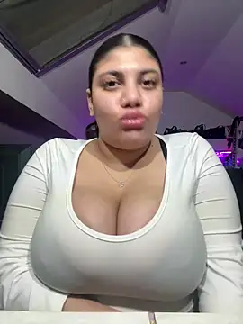 Webcam Model (MinaKhalina) is live