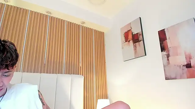 tomy_rox (M young) - spank ass