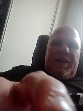 reddog833 (M mature) - Do anything for fans