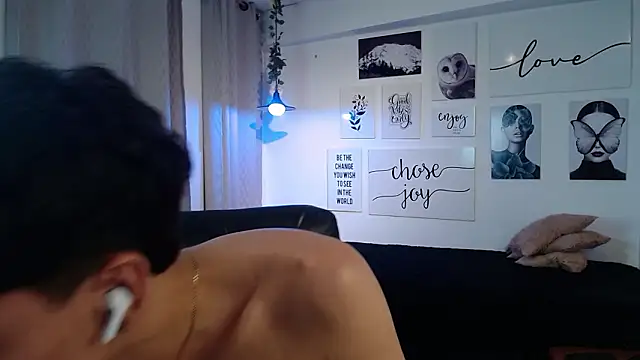 amethystshadow17 (M twink) - show ass