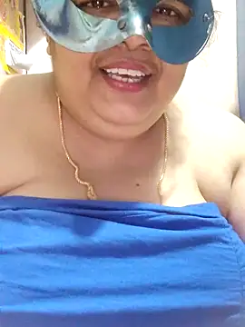 tamilthanushri (F milf) - Boobs flash