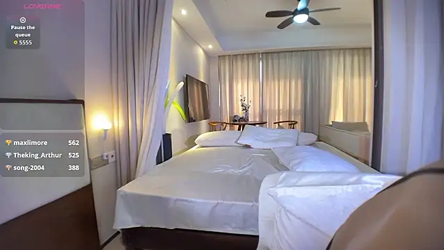 美女jiayao1999在线直播