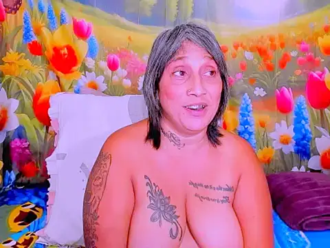 indianroxy - Indianroxy's free webcam - UK Sex Cams