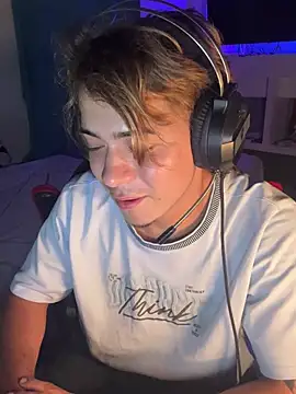 angellatinboy - AngelLatinBoy's free webcam - UK Sex Cams