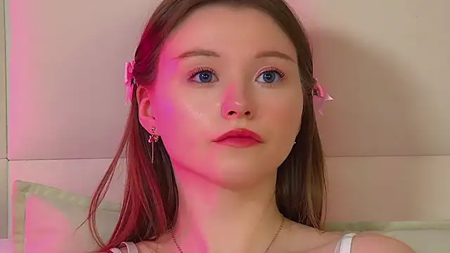 keiraasti - KeiraAsti's free webcam - UK Sex Cams